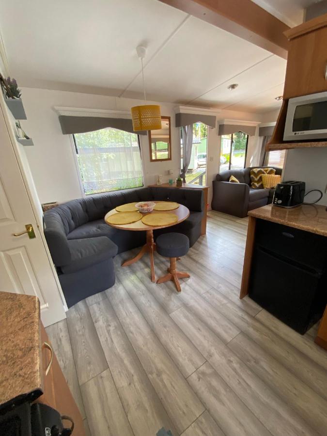 Unique Caravan With Outdoor Space Ballantrae Exteriér fotografie
