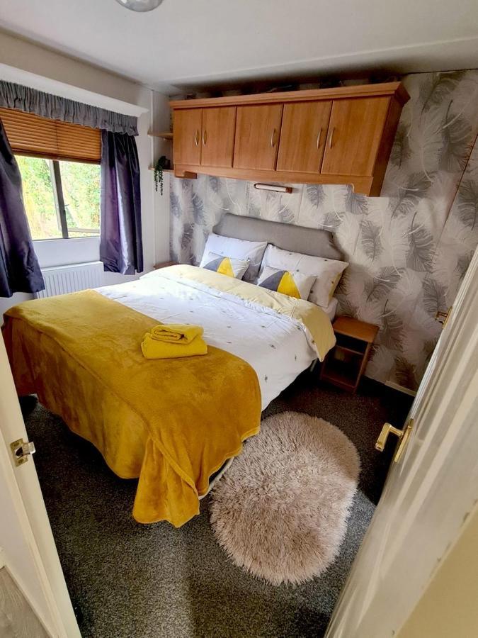 Unique Caravan With Outdoor Space Ballantrae Exteriér fotografie