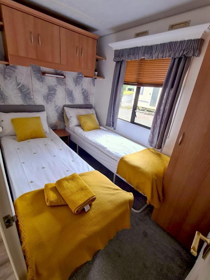 Unique Caravan With Outdoor Space Ballantrae Exteriér fotografie