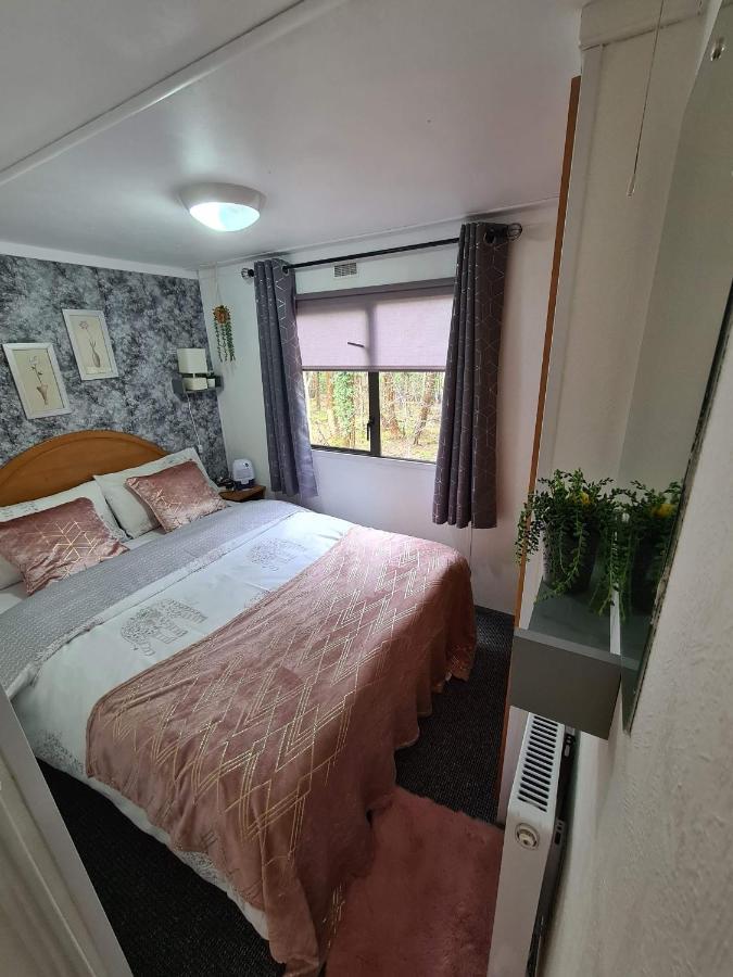 Unique Caravan With Outdoor Space Ballantrae Exteriér fotografie