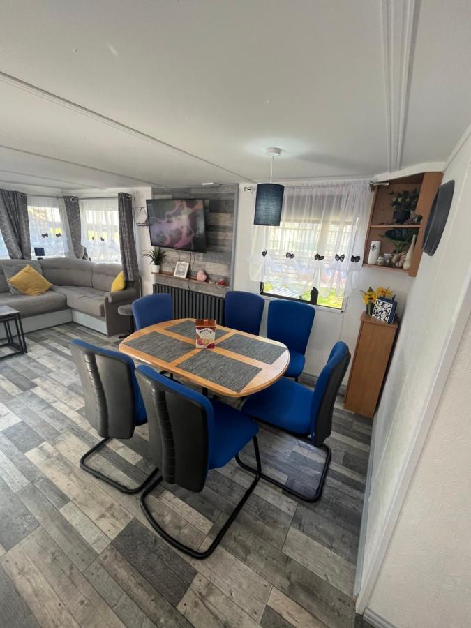 Unique Caravan With Outdoor Space Ballantrae Exteriér fotografie