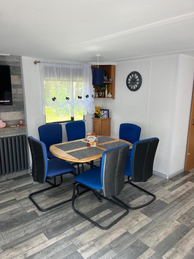 Unique Caravan With Outdoor Space Ballantrae Exteriér fotografie